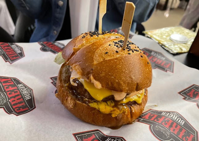 Jumeirah 3 kite beach sunset mall - Dubai