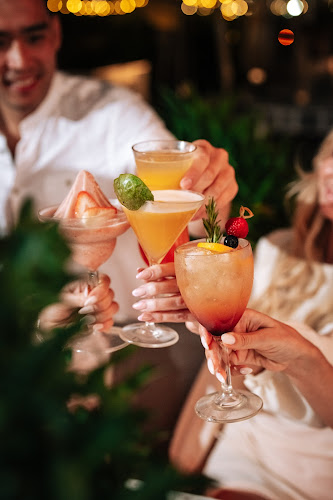 Comentarii opinii despre Jones The Grocer Al Muneera