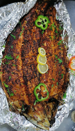 شوي الأسماك الشامخة - Abu Dhabi