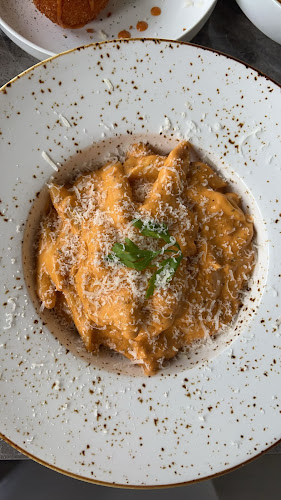 Hazaa Bin Zayed The First St - Al Nahyan - E19 02 - Abu Dhabi