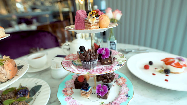 Opinii despre Cafe Society Dubai în Dubai - Hospitality and gastronomy