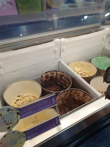 Baskin Robbins SZR - Hospitality and gastronomy