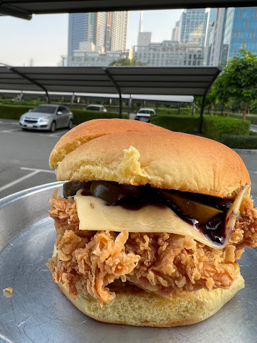 Comentarii opinii despre High Joint - Emirates Towers