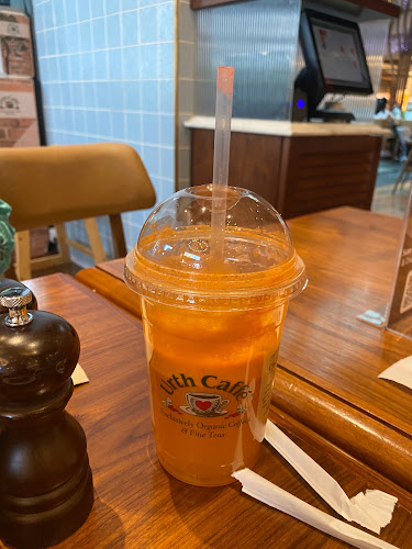 Urth Caffe - Hospitality and gastronomy