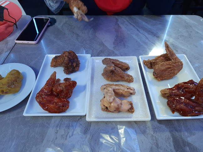 Opinii despre Tambayan Resto Bar rooftop în Dubai - Hospitality and gastronomy