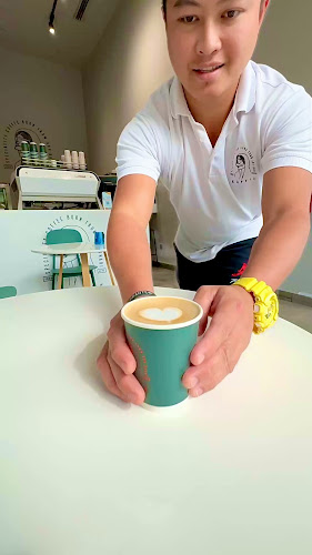 Opinii despre K A F F I E în Abu Dhabi - Hospitality and gastronomy