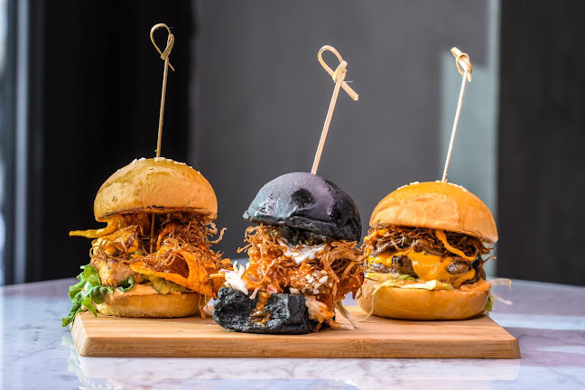 Opinii despre Social Restaurant în Abu Dhabi - Hospitality and gastronomy