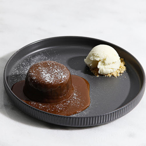 jumirah 1 The Village Mall - Dubai