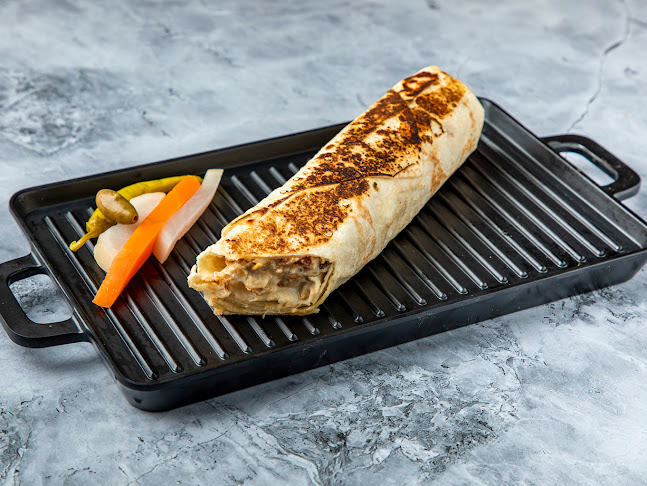 Opinii despre Charcoal Cafe - A Lab Of Shawarma & Charcoal Grills în Dubai - Hospitality and gastronomy