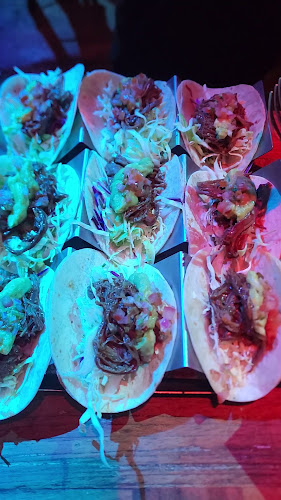 Opinii despre Lock, Stock and Barrel în Abu Dhabi - Hospitality and gastronomy