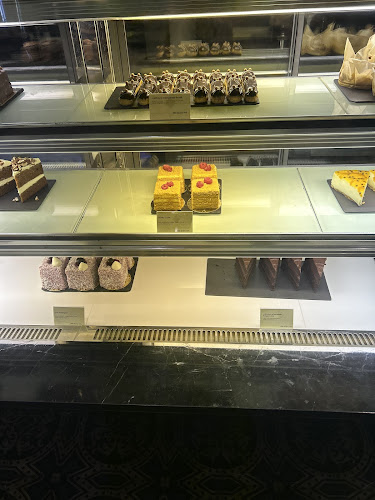 jones the grocer Dusit Thani Hotel - Dubai