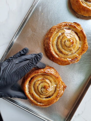 Al Zahiyah - E16 01 - Abu Dhabi