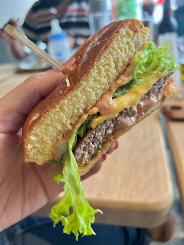 Opinii despre Haif Café... în Abu Dhabi - Hospitality and gastronomy