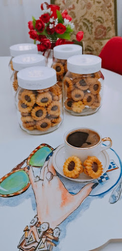 Comentarii opinii despre Om Mouaz Sweets. Shj