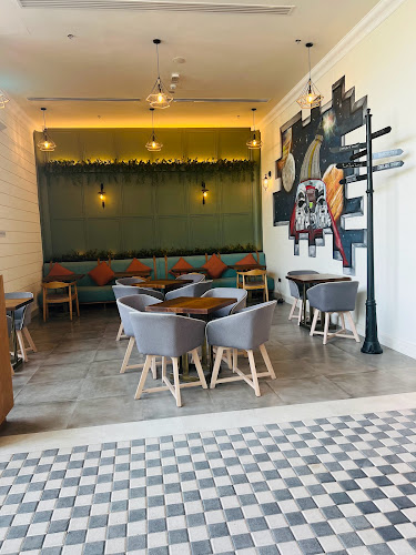 Street 9 Cafe - Abu Dhabi