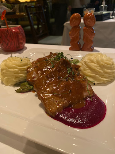 Trader Vic's Millennium Plaza - Hospitality and gastronomy