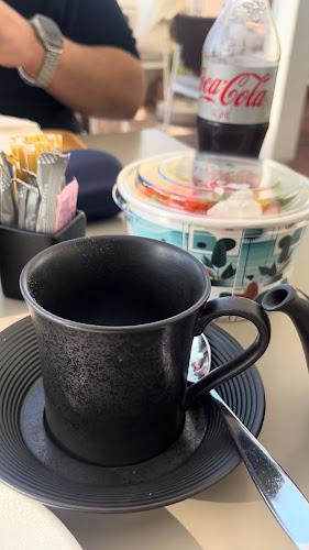 Opinii despre Museum Café Louvre în Abu Dhabi - Hospitality and gastronomy