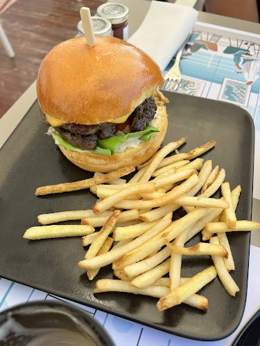 Opinii despre Museum Café Louvre în Abu Dhabi - Hospitality and gastronomy