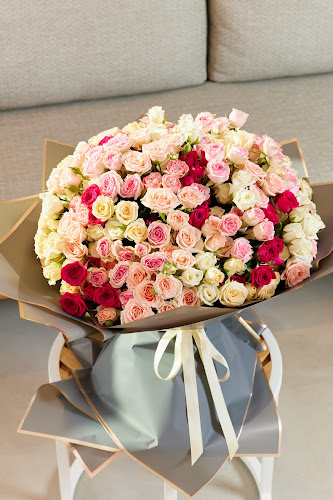 Double Jenya Flower Shop - Hospitality and gastronomy