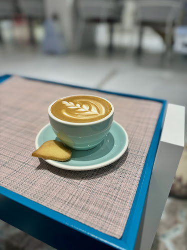 Comentarii opinii despre Kefi Books, Board Games & Cafe