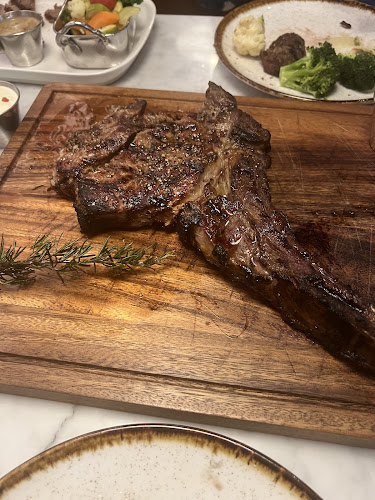 Reem Mall - L2-G-308 - Ras Ar Ranqiyah St - Al Reem Island - Najmat Abu Dhabi - Abu Dhabi