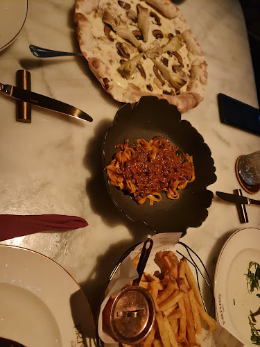 FRNDS Restaurant - Dubai