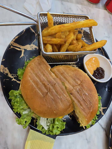 Comentarii opinii despre Foodshore Cafeteria co