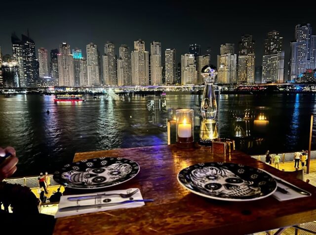 Yamanote Atelier Dubai Frame