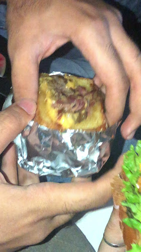 Comentarii opinii despre Just Burger, Muweilah جست برجر مويلح