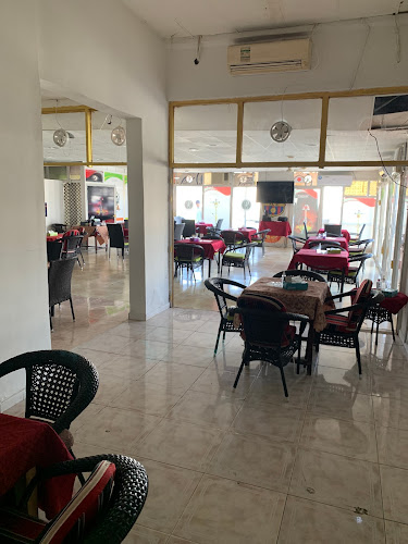 Opinii despre Dawreena Resturant & cafe în Fujairah - Hospitality and gastronomy