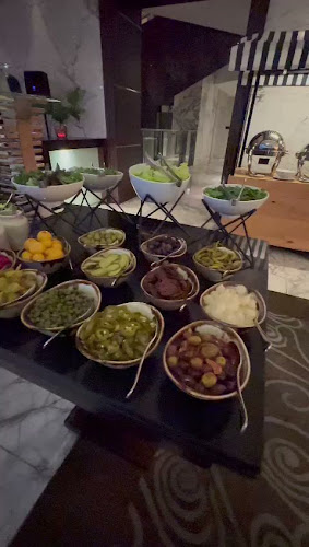 Opinii despre The Cavendish Restaurant în Dubai - Hospitality and gastronomy