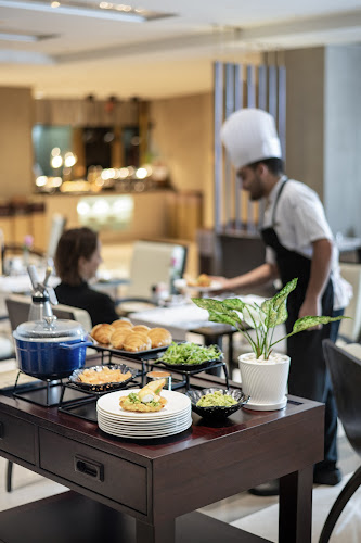 1st Floor, Four Seasons Hotel, Al Maryah island The Galleria Mall, Abu Dhabi Global Market - شارع الفلاح - Abu Dhabi