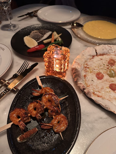 FRNDS Restaurant - Hospitality and gastronomy