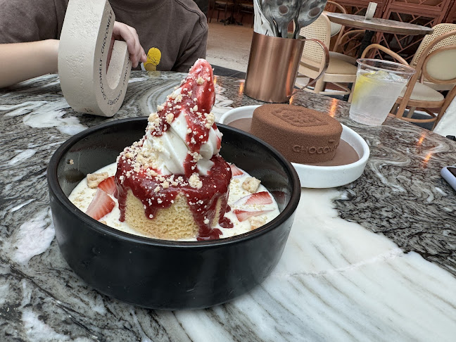 Comentarii opinii despre CHOCOMELT DUBAI MALL