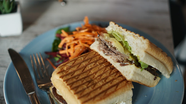 Baker Street Cafe - Dubai