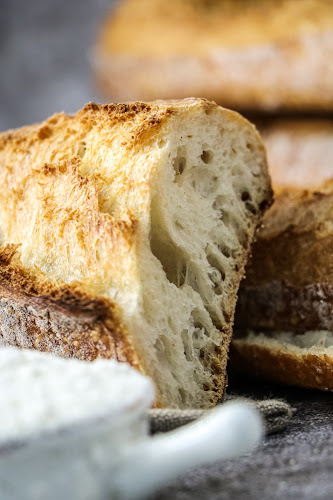 Opinii despre Knead Bakery & Patisserie în Abu Dhabi - Hospitality and gastronomy