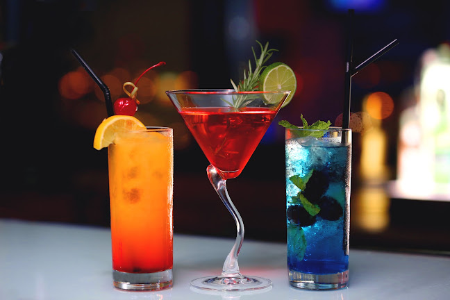 Opinii despre Thirty 1st Bar & Lounge în Abu Dhabi - Hospitality and gastronomy