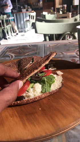 Zaatar w Zeit - Abu Dhabi Salam - Hospitality and gastronomy