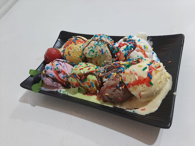 Thathaas Thattukada - Sharjah