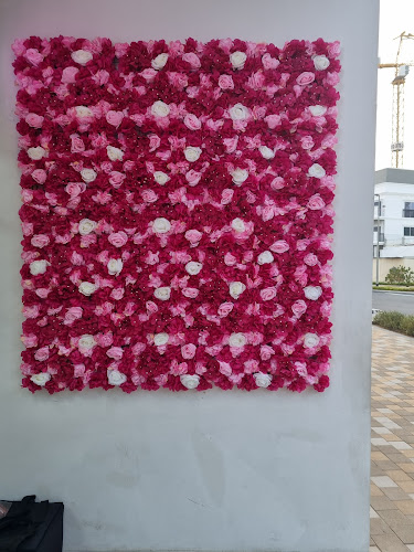 Comentarii opinii despre Wardi Flowers