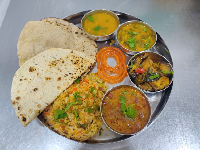 Comentarii opinii despre Lalit Restaurant LLC