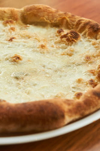 Lopo Pizzeria - Hospitality and gastronomy