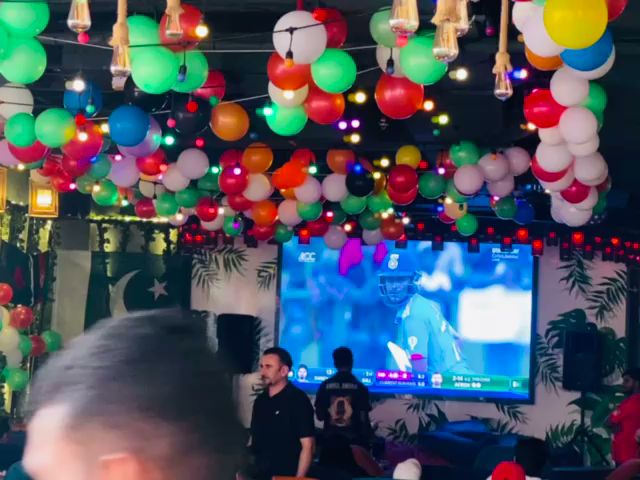 W11 Shisha Lounge & Restaurant - Hospitality and gastronomy