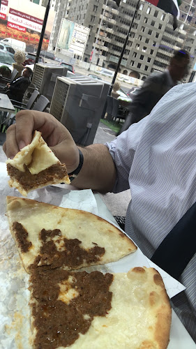 Comentarii opinii despre Shamseen Bakeries Al Nahda