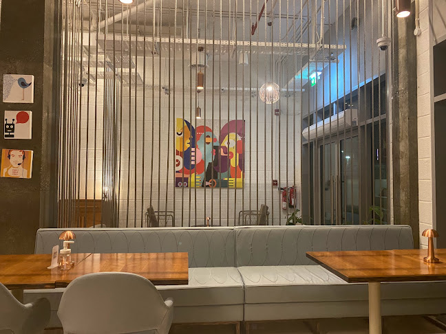 Opinii despre Telegraph în Abu Dhabi - Hospitality and gastronomy