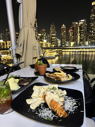 fashion Avenue First Floor, Dubai Mall Star Atrium - Gate 6 - Burj Khalifa - Dubai