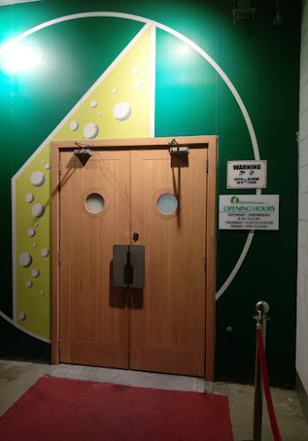 Comentarii opinii despre Spinneys Liquor Al Bandar