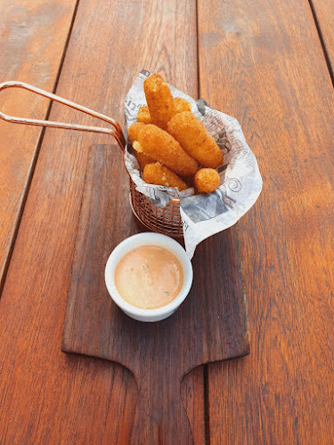 Al Naseem poolbar and shisha cafe - Abu Dhabi