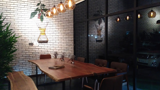 Roots Cafe - Hospitality and gastronomy