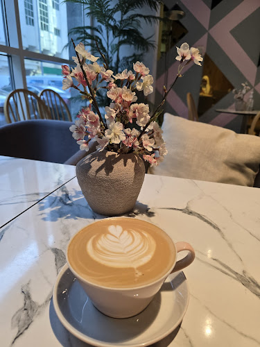 Opinii despre Stella's Boutique cafe în Abu Dhabi - Hospitality and gastronomy